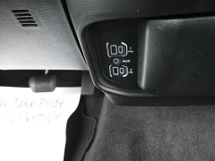 Used 2022  Ram 1500 4WD Laramie Crew Cab 5'7" Box at Landmark Auto Credit Center near springfield&comma; IL