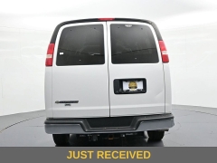 Used 2018  Chevrolet Express Wagon 3500 Wagon LT at Landmark Auto Credit Center near springfield&comma; IL
