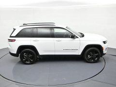 Used 2023  Jeep Grand Cherokee Limited 4x4 at Landmark Auto Credit Center near springfield&comma; IL