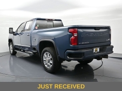 Used 2024  Chevrolet Silverado 3500HD 4WD Crew Cab 159" High Country Dsl at Landmark Auto Credit Center near springfield&comma; IL