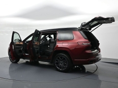 Used 2023  Jeep Grand Cherokee L Summit Reserve 4x4 at Landmark Auto Credit Center near springfield&comma; IL