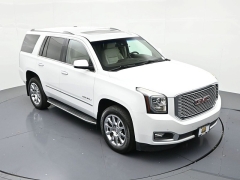 Used 2016  GMC Yukon 4d SUV 4WD Denali at Landmark Auto Credit Center near springfield&comma; IL