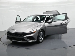 Used 2024  Hyundai Elantra SEL IVT at Landmark Auto Credit Center near springfield&comma; IL