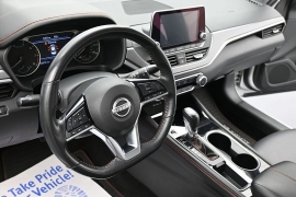 Used 2024  Nissan Altima 2&period;5 SR Sedan at Landmark Auto Credit Center near springfield&comma; IL