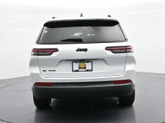 Used 2023  Jeep Grand Cherokee L Altitude 4x4 at Landmark Auto Credit Center near springfield&comma; IL