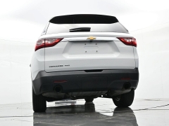 Used 2021  Chevrolet Traverse AWD 4dr LS w&sol;1FL at Landmark Auto Credit Center near springfield&comma; IL