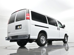 Used 2018  Chevrolet Express Wagon 3500 Wagon LT at Landmark Auto Credit Center near springfield&comma; IL