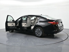 Used 2024  Nissan Altima 2&period;5 SV Sedan at Landmark Auto Credit Center near springfield&comma; IL