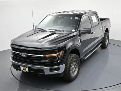 Used 2025  Ford F-150 XLT 4WD SuperCrew 5&period;5' Box at Landmark Auto Credit Center near springfield&comma; IL