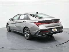 Used 2024  Hyundai Elantra SEL Convenience IVT at Landmark Auto Credit Center near springfield&comma; IL