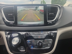 Used 2024  Chrysler Pacifica Touring L FWD at Landmark Auto Credit Center near springfield&comma; IL