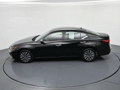 Used 2024  Nissan Altima 2&period;5 SV Sedan at Landmark Auto Credit Center near springfield&comma; IL