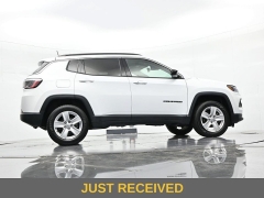 Used 2022  Jeep Compass Latitude 4x4 at Landmark Auto Credit Center near springfield&comma; IL