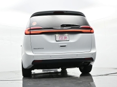 Used 2023  Chrysler Pacifica Touring L FWD at Landmark Auto Credit Center near springfield&comma; IL