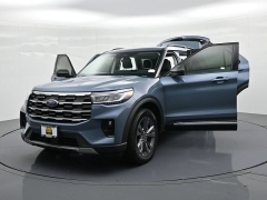 Used 2025  Ford Explorer Active 4WD at Landmark Auto Credit Center near springfield&comma; IL