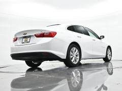 Used 2024  Chevrolet Malibu 4dr Sdn 1LT at Landmark Auto Credit Center near springfield&comma; IL