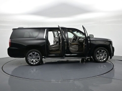 Used 2016  GMC Yukon XL 4d SUV 4WD Denali at Landmark Auto Credit Center near springfield&comma; IL