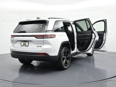 Used 2023  Jeep Grand Cherokee Limited 4x4 at Landmark Auto Credit Center near springfield&comma; IL