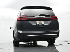 Used 2023  Chrysler Pacifica Touring L FWD at Landmark Auto Credit Center near springfield&comma; IL