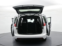 Used 2025  Chrysler Pacifica Limited FWD at Landmark Auto Credit Center near springfield&comma; IL