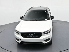 Used 2020  Volvo XC40 4d SUV FWD T4 R-Design at Landmark Auto Credit Center near springfield&comma; IL