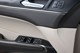 Used 2018  Lincoln MKC 4d SUV AWD Reserve at Landmark Auto Credit Center near springfield&comma; IL