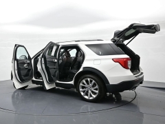 Used 2023  Ford Explorer Platinum 4WD at Landmark Auto Credit Center near springfield&comma; IL
