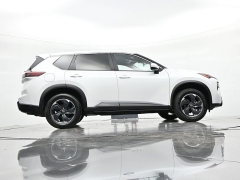 Used 2024  Nissan Rogue FWD SV at Landmark Auto Credit Center near springfield&comma; IL