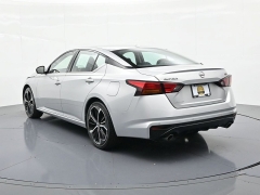 Used 2024  Nissan Altima 2&period;5 SR Sedan at Landmark Auto Credit Center near springfield&comma; IL