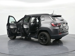 Used 2022  Jeep Compass Latitude 4x4 at Landmark Auto Credit Center near springfield&comma; IL