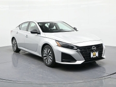 Used 2024  Nissan Altima 2&period;5 SV Sedan at Landmark Auto Credit Center near springfield&comma; IL