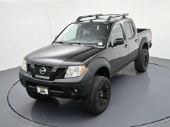 Used 2011  Nissan Frontier 4WD Crew Cab SWB Auto PRO-4X at Landmark Auto Credit Center near springfield&comma; IL