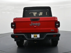 Used 2020  Jeep Gladiator Overland 4x4 at Landmark Auto Credit Center near springfield&comma; IL
