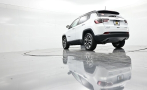 Used 2023  Jeep Compass Limited 4x4 at Landmark Auto Credit Center near springfield&comma; IL