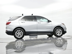 Used 2018  Chevrolet Equinox 4d SUV FWD LT w&sol;1LT at Landmark Auto Credit Center near springfield&comma; IL