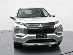 Used 2024  Mitsubishi Outlander SE FWD at Landmark Auto Credit Center near springfield&comma; IL