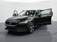Used 2024  Volvo V60 Cross Country B5 AWD Plus at Landmark Auto Credit Center near springfield&comma; IL