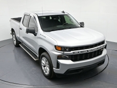 Used 2021  Chevrolet Silverado 1500 4WD Double Cab 147" Custom at Landmark Auto Credit Center near springfield&comma; IL
