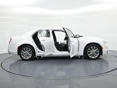 Used 2022  Chrysler 300 Touring AWD at Landmark Auto Credit Center near springfield&comma; IL