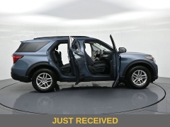 Used 2025  Ford Explorer Active 4WD at Landmark Auto Credit Center near springfield&comma; IL