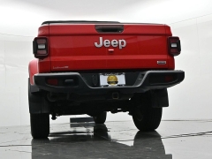 Used 2020  Jeep Gladiator Overland 4x4 at Landmark Auto Credit Center near springfield&comma; IL