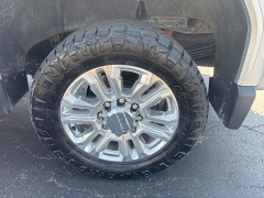 Used 2020  GMC Sierra 2500HD 4WD Crew Cab 159" Denali at Landmark Auto Credit Center near springfield&comma; IL