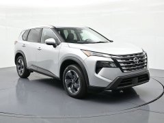 Used 2024  Nissan Rogue FWD SV at Landmark Auto Credit Center near springfield&comma; IL