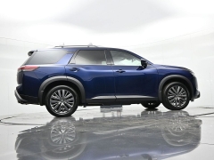 Used 2024  Nissan Pathfinder SL 2WD at Landmark Auto Credit Center near springfield&comma; IL
