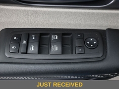 Used 2023  Chrysler Pacifica Touring L FWD at Landmark Auto Credit Center near springfield&comma; IL