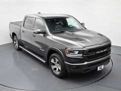 Used 2020  Ram 1500 4WD Crew Cab Laramie at Landmark Auto Credit Center near springfield&comma; IL