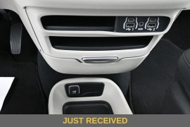 Used 2024  Chrysler Pacifica Touring L FWD at Landmark Auto Credit Center near springfield&comma; IL