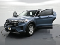 Used 2025  Ford Explorer Active 4WD at Landmark Auto Credit Center near springfield&comma; IL