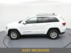 Used 2020  Jeep Grand Cherokee 4d SUV 4WD Laredo at Landmark Auto Credit Center near springfield&comma; IL