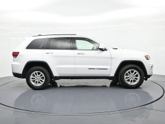 Used 2020  Jeep Grand Cherokee Laredo 4x4 at Landmark Auto Credit Center near springfield&comma; IL